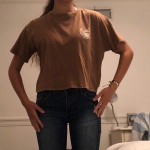 women’s cropped graphic tee